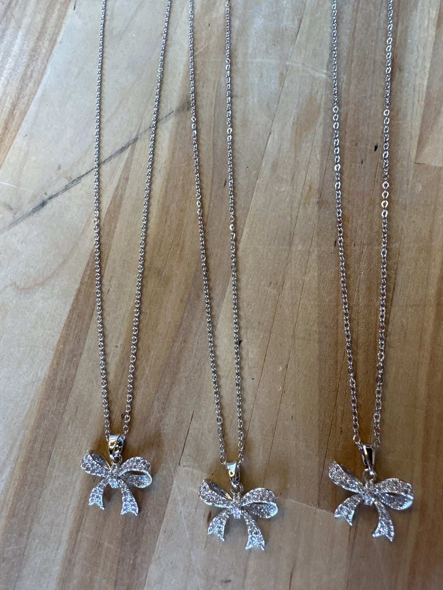 Glimmer Bow Necklace