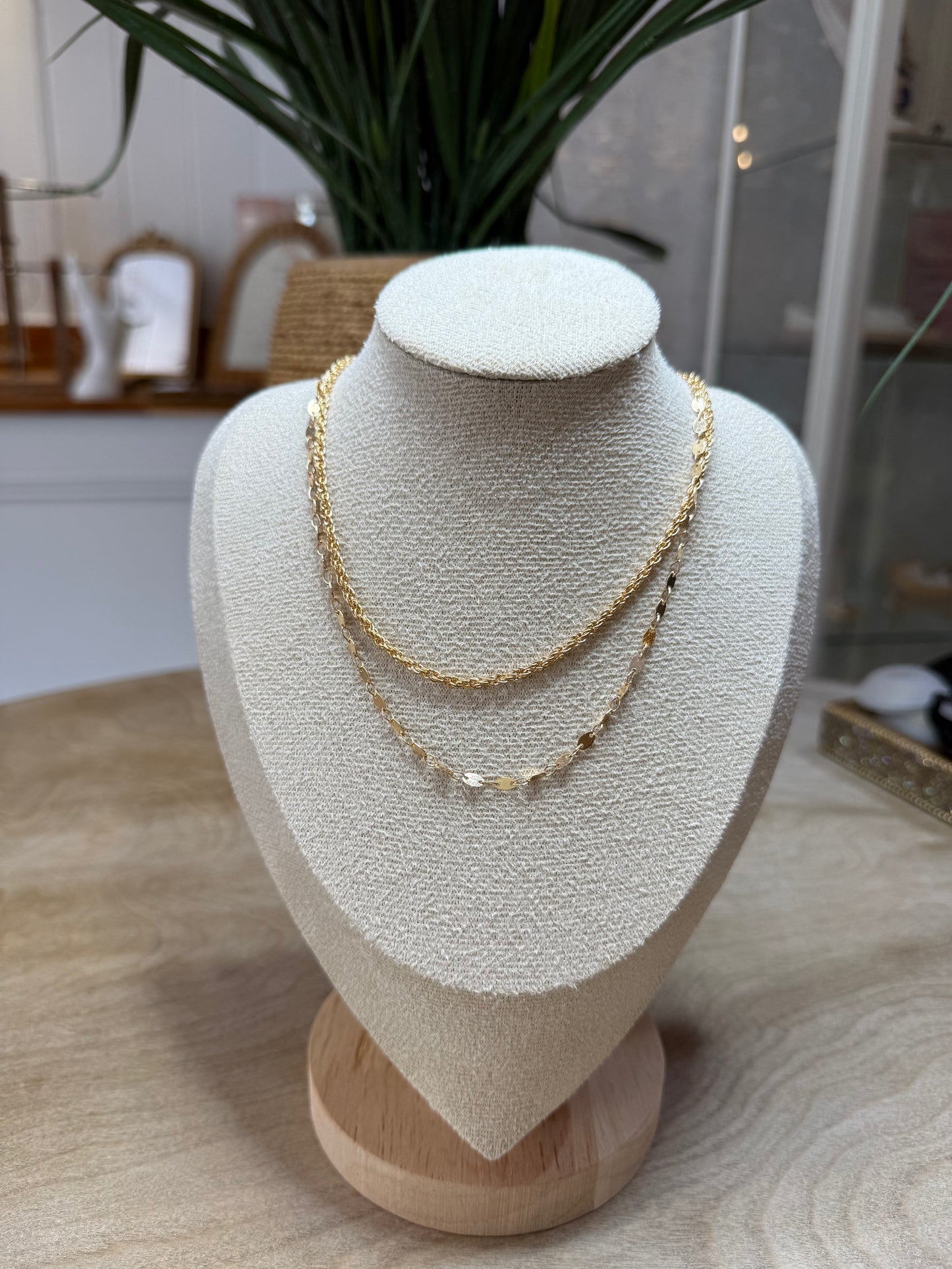 Gilded Glow Necklace