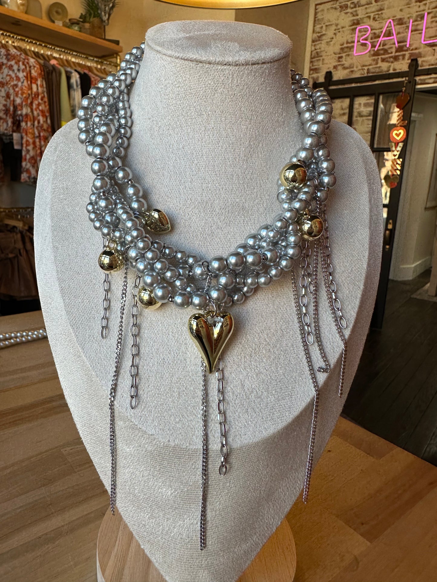 Heartstrings Pearl Choker