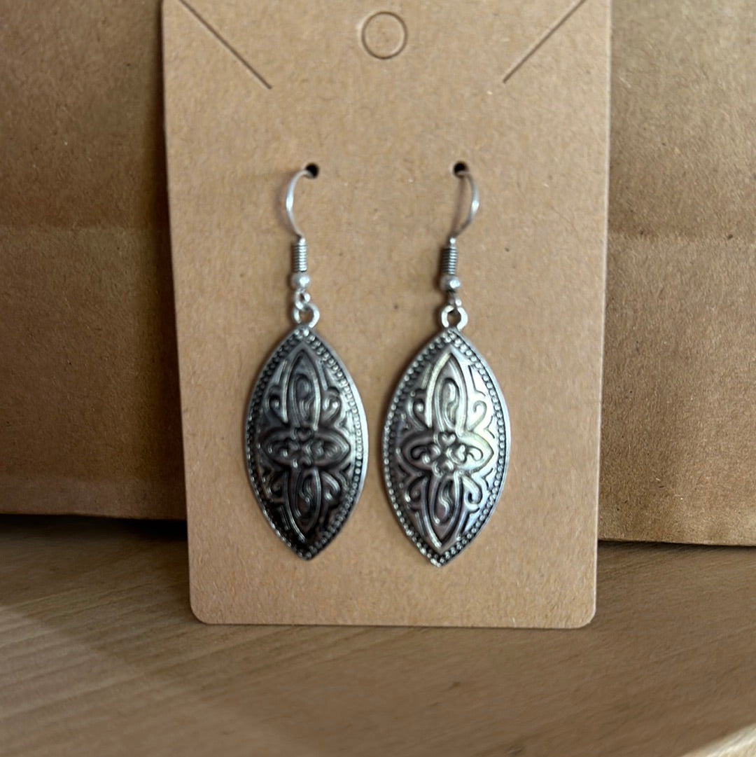 Western oval earrings