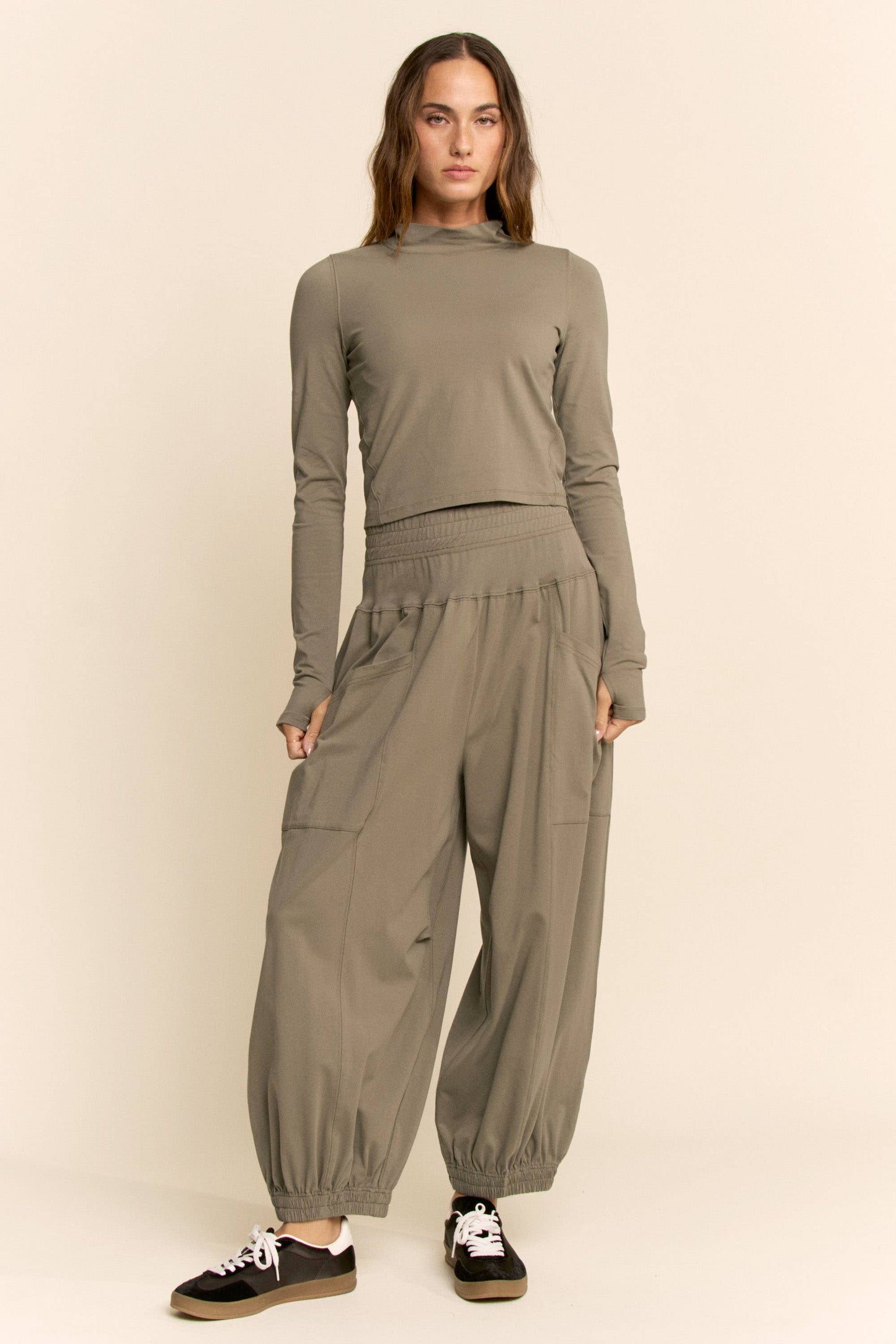 Stillness Lounge Set