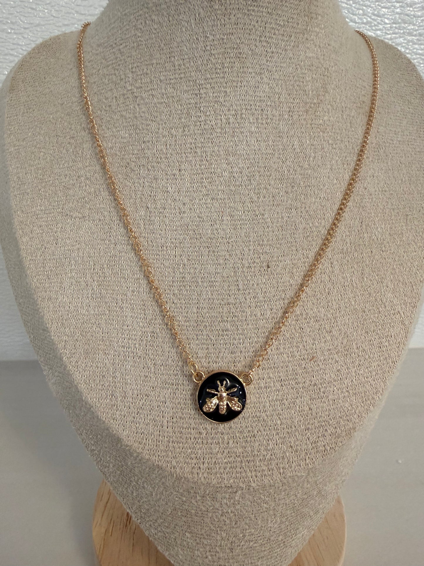 Honey Luxe Medallion