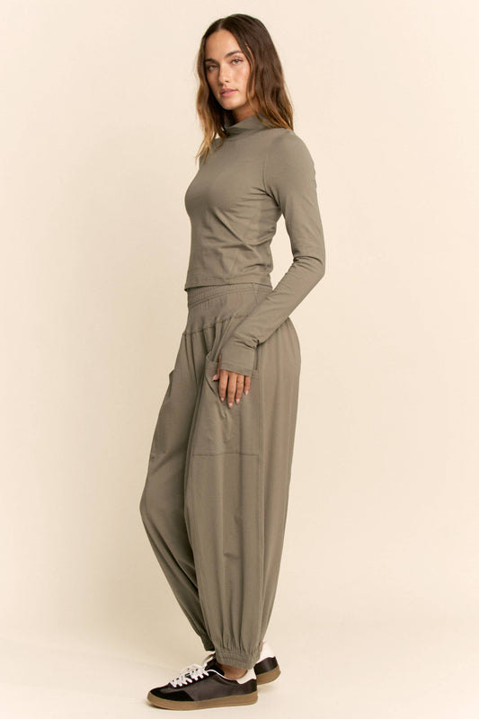 Stillness Lounge Set